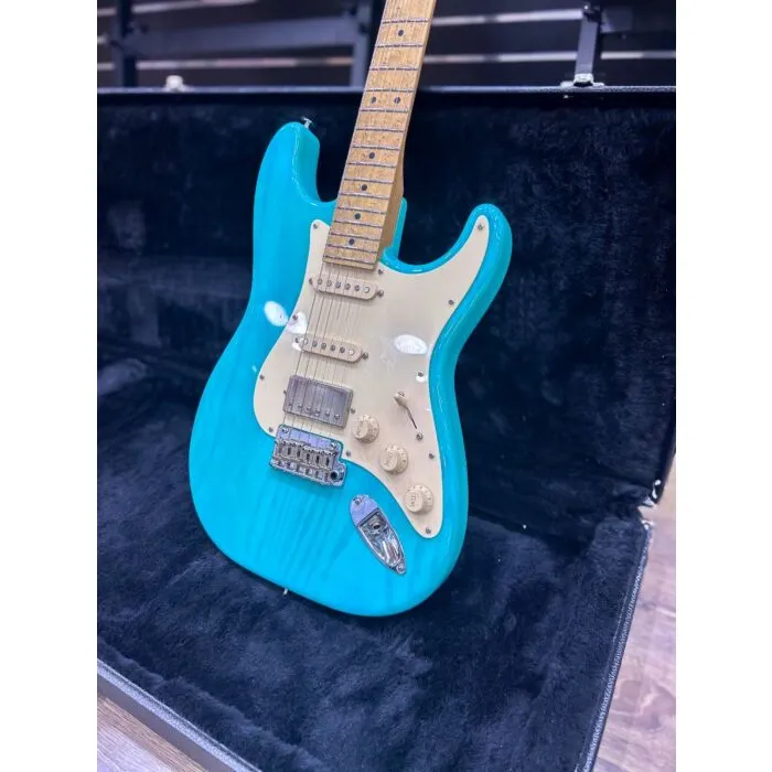 Comprar Guitarra Suhr Classic S Paulownia Limited Daphne Blue Usada - 3